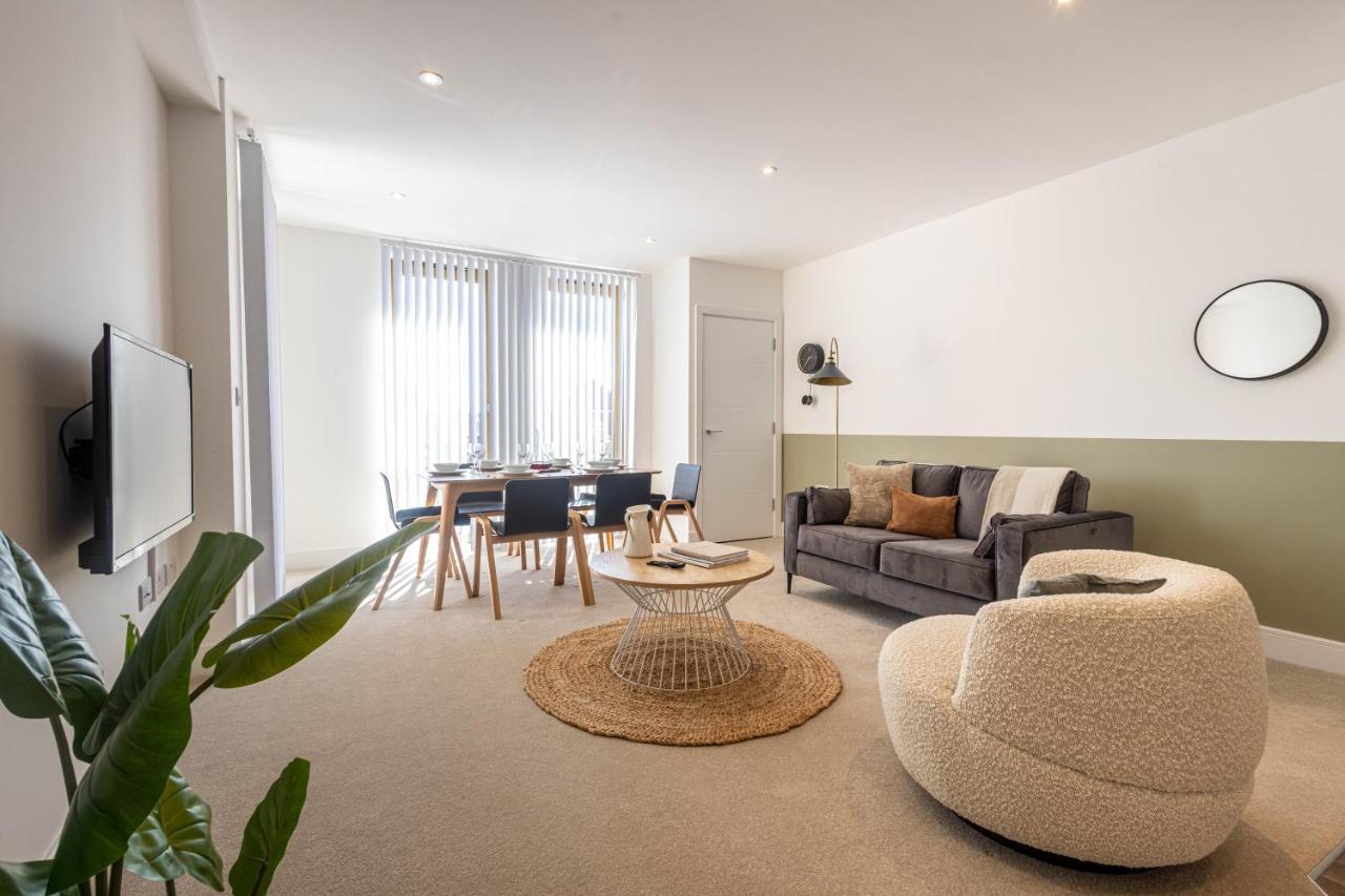 Modern Apartments With Balcony In Merton Near Wimbledon By Sojo Stay Мітчем Екстер'єр фото