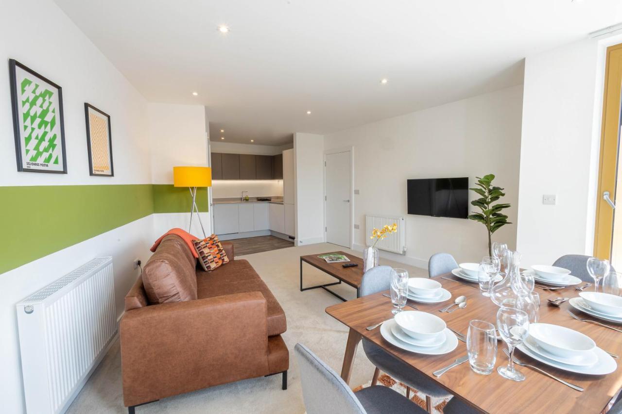 Modern Apartments With Balcony In Merton Near Wimbledon By Sojo Stay Мітчем Екстер'єр фото