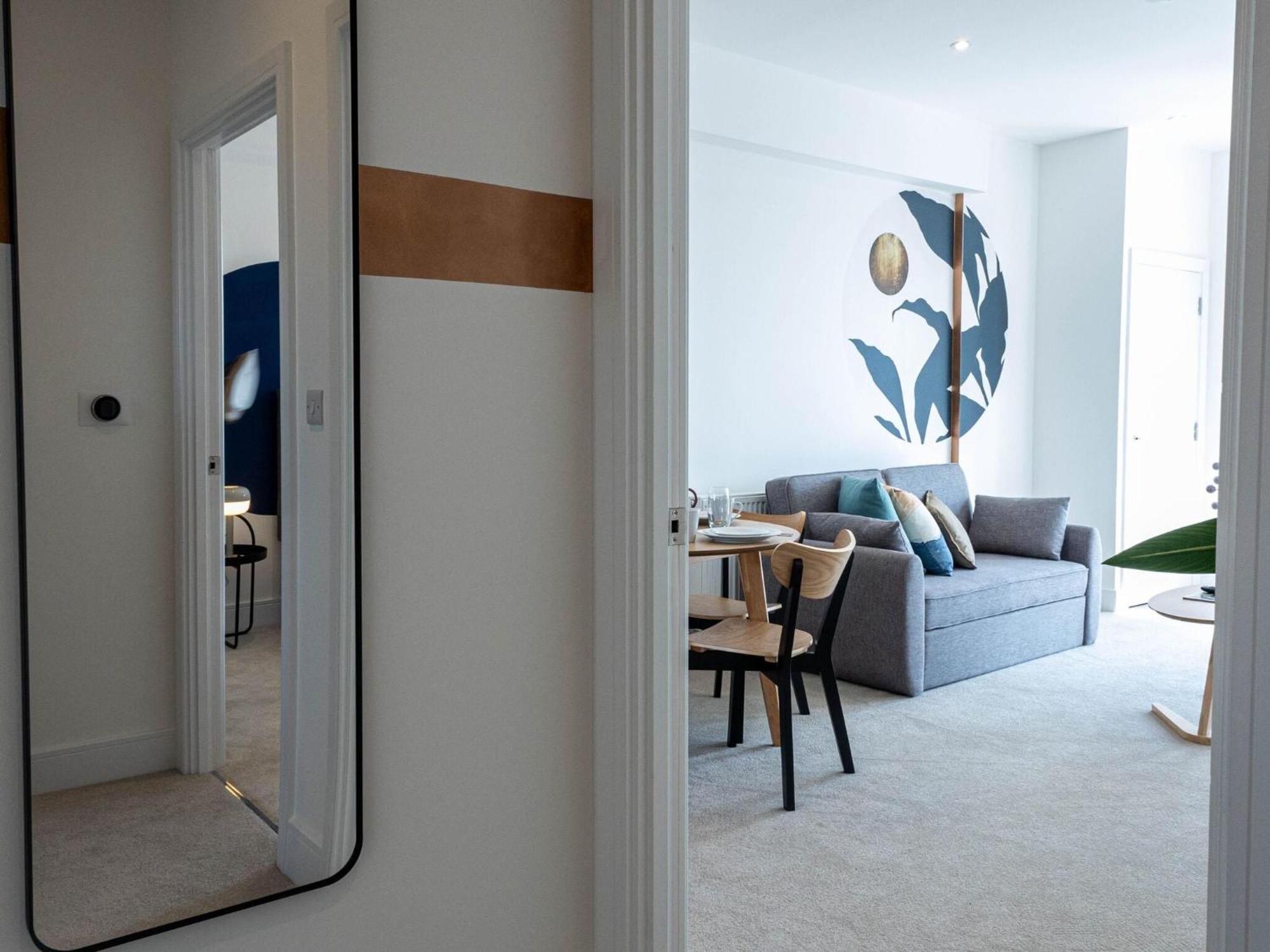 Modern Apartments With Balcony In Merton Near Wimbledon By Sojo Stay Мітчем Екстер'єр фото